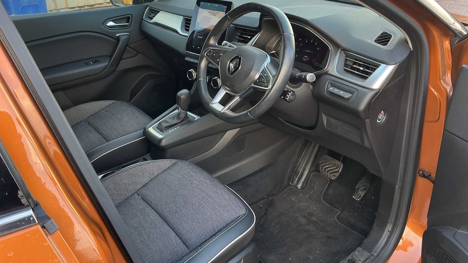 Used Renault Captur 2020 for sale - 76789244: Photo 8