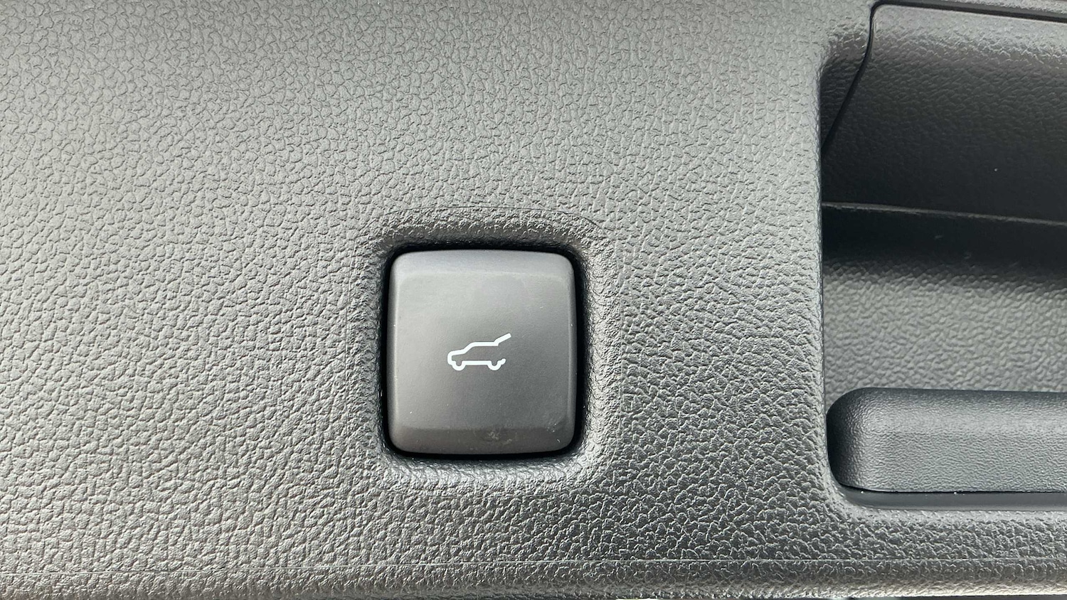 Used Ford Kuga 2022 for sale - 75812709: Photo 32