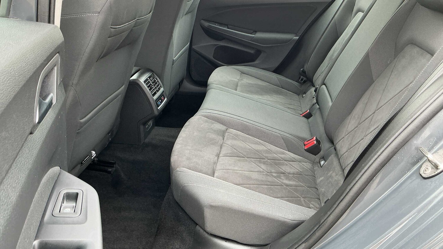 Used Volkswagen Golf 2020 for sale - 76316139: Photo 15