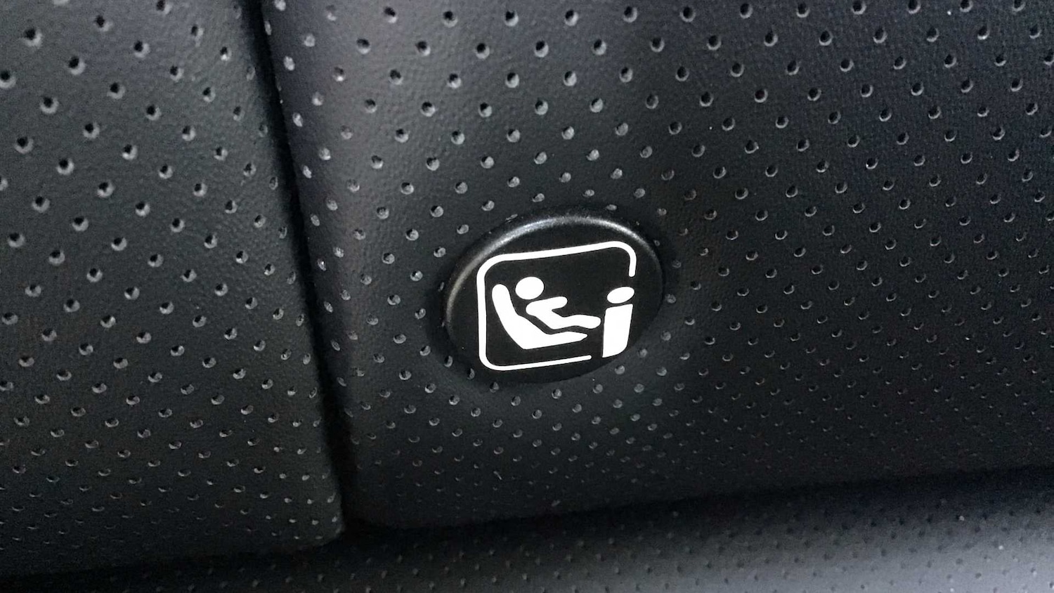 Used Genesis GV60 2023 for sale - 75812330: Photo 32