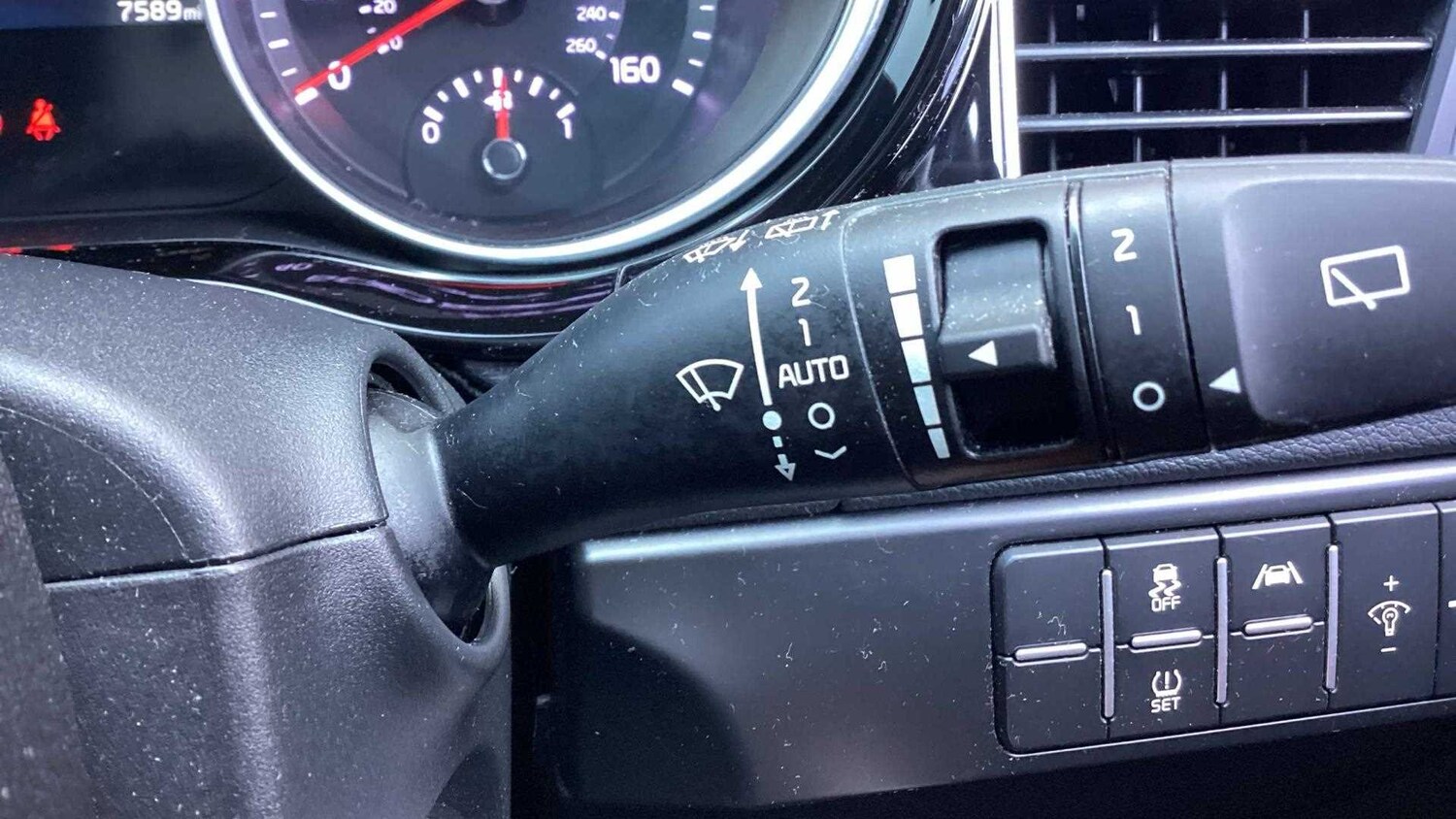 Used Kia XCeed 2023 for sale - 75813472: Photo 27