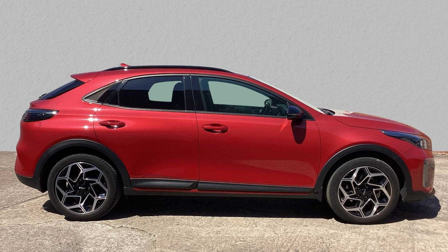 Used Kia XCeed 2023 for sale - 75813472: Photo 4