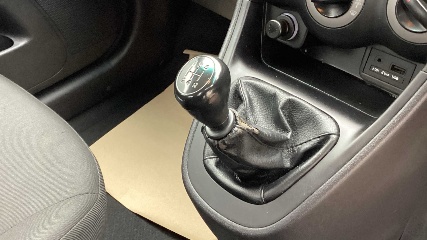 Used Hyundai i10 2013 for sale - 76524036: Photo 10