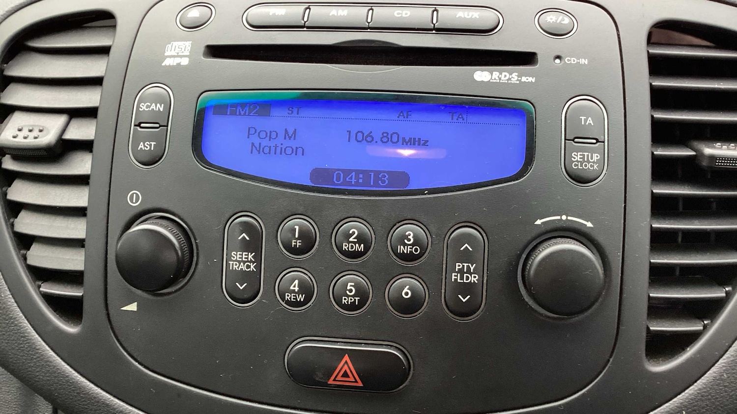 Used Hyundai i10 2013 for sale - 76524036: Photo 13