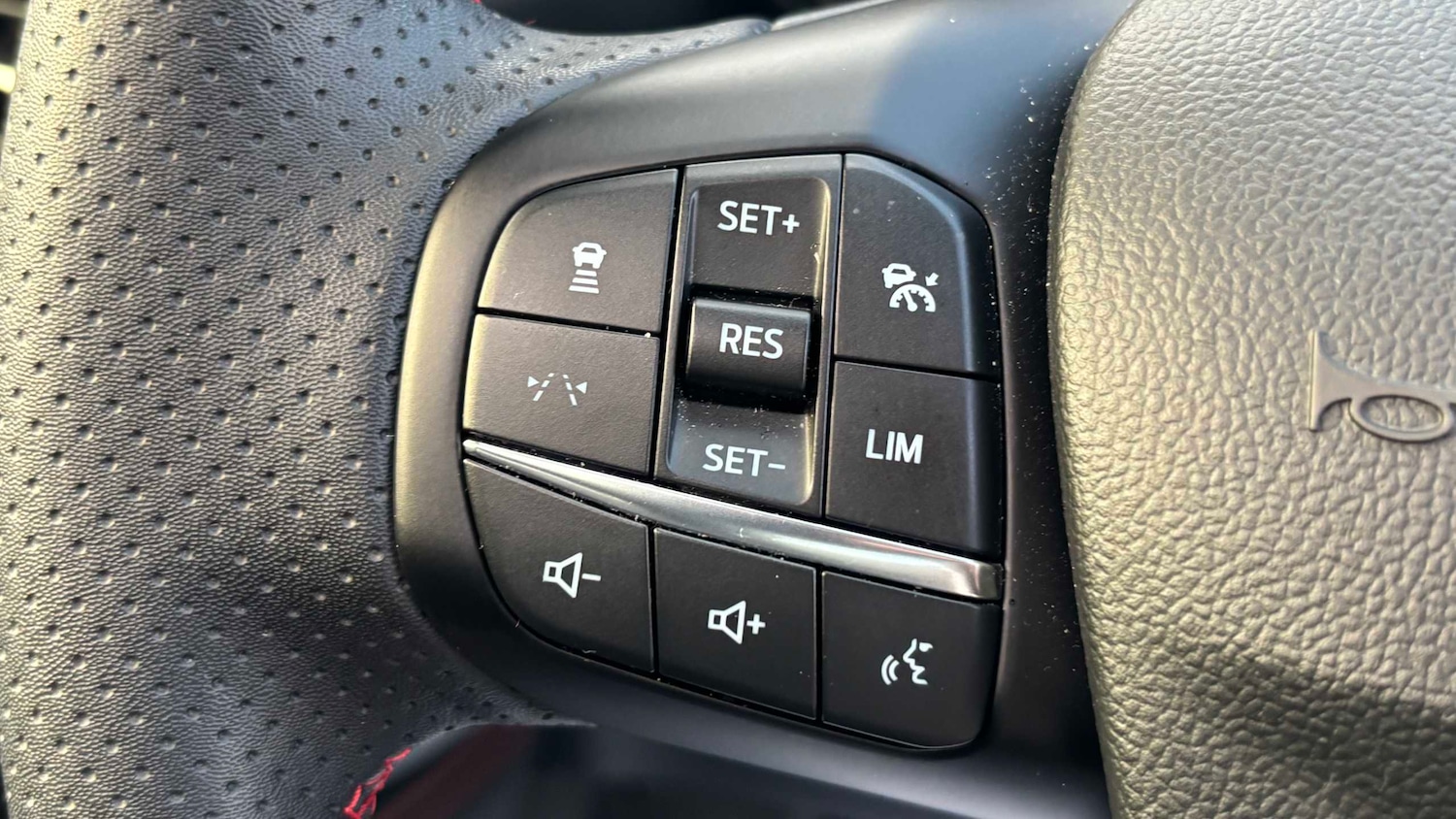 Used Ford Kuga 2025 for sale - 78037451: Photo 17