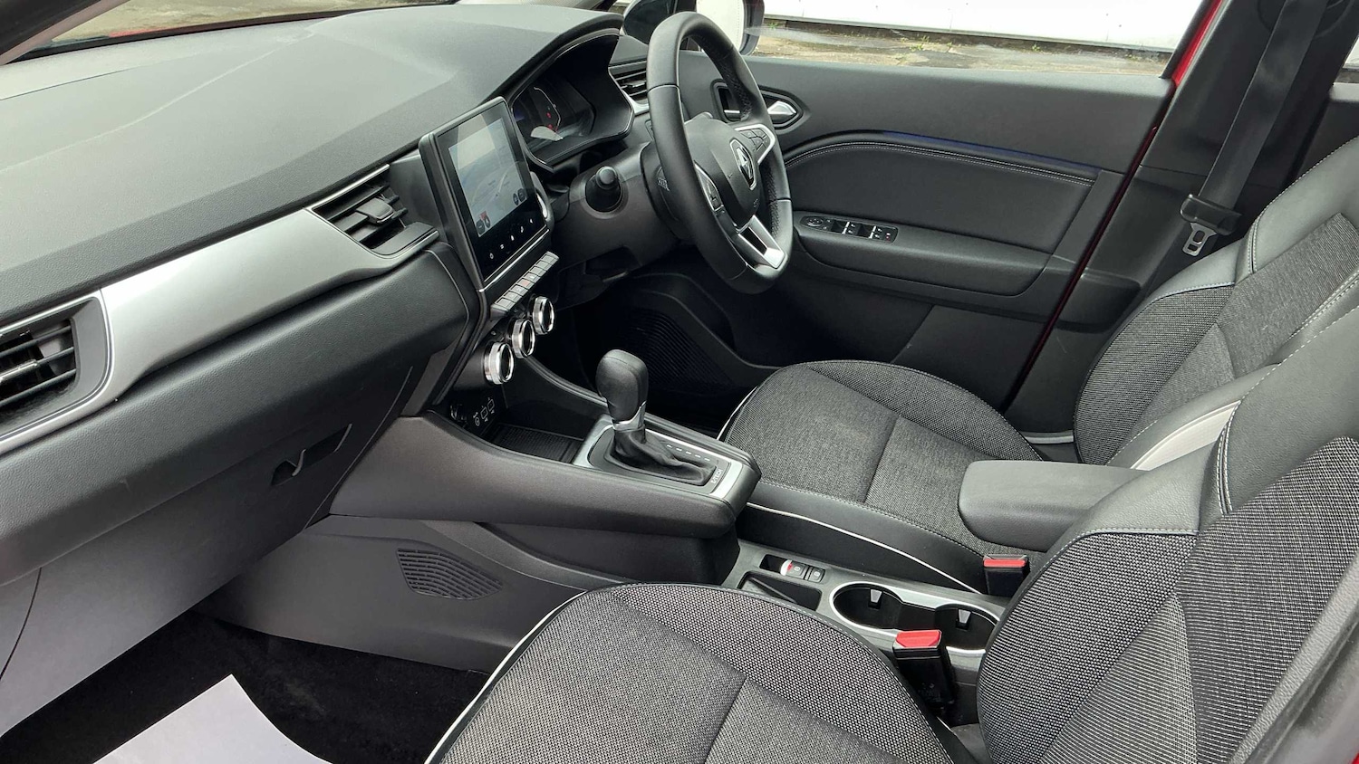 Used Renault Captur 2023 for sale - 76705238: Photo 17