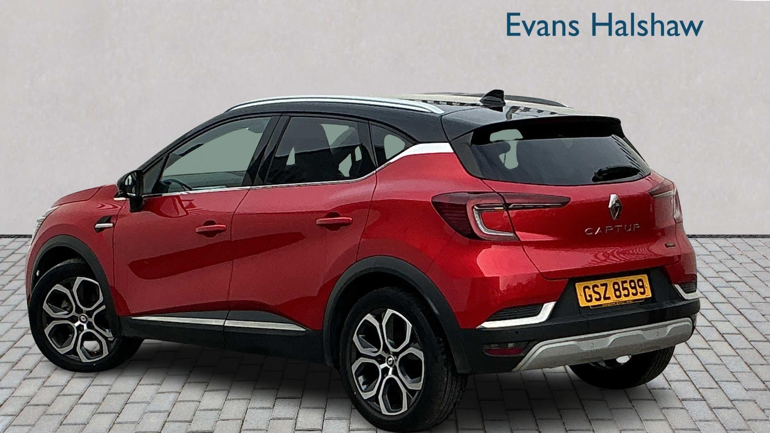 Used Renault Captur 2023 for sale - 76705238: Photo 3