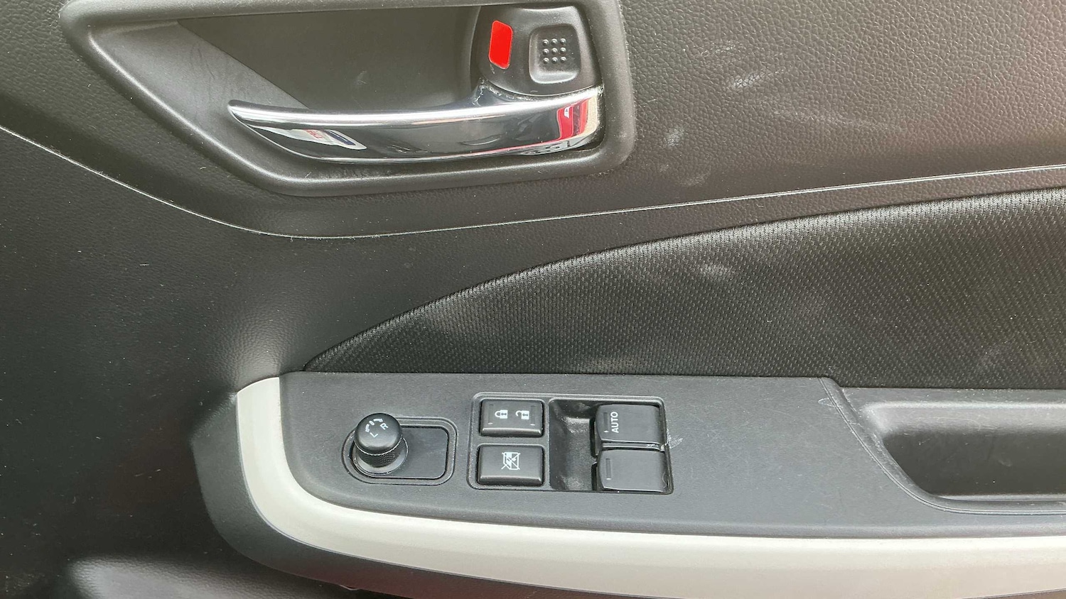 Used Suzuki Swift 2023 for sale - 76373722: Photo 9