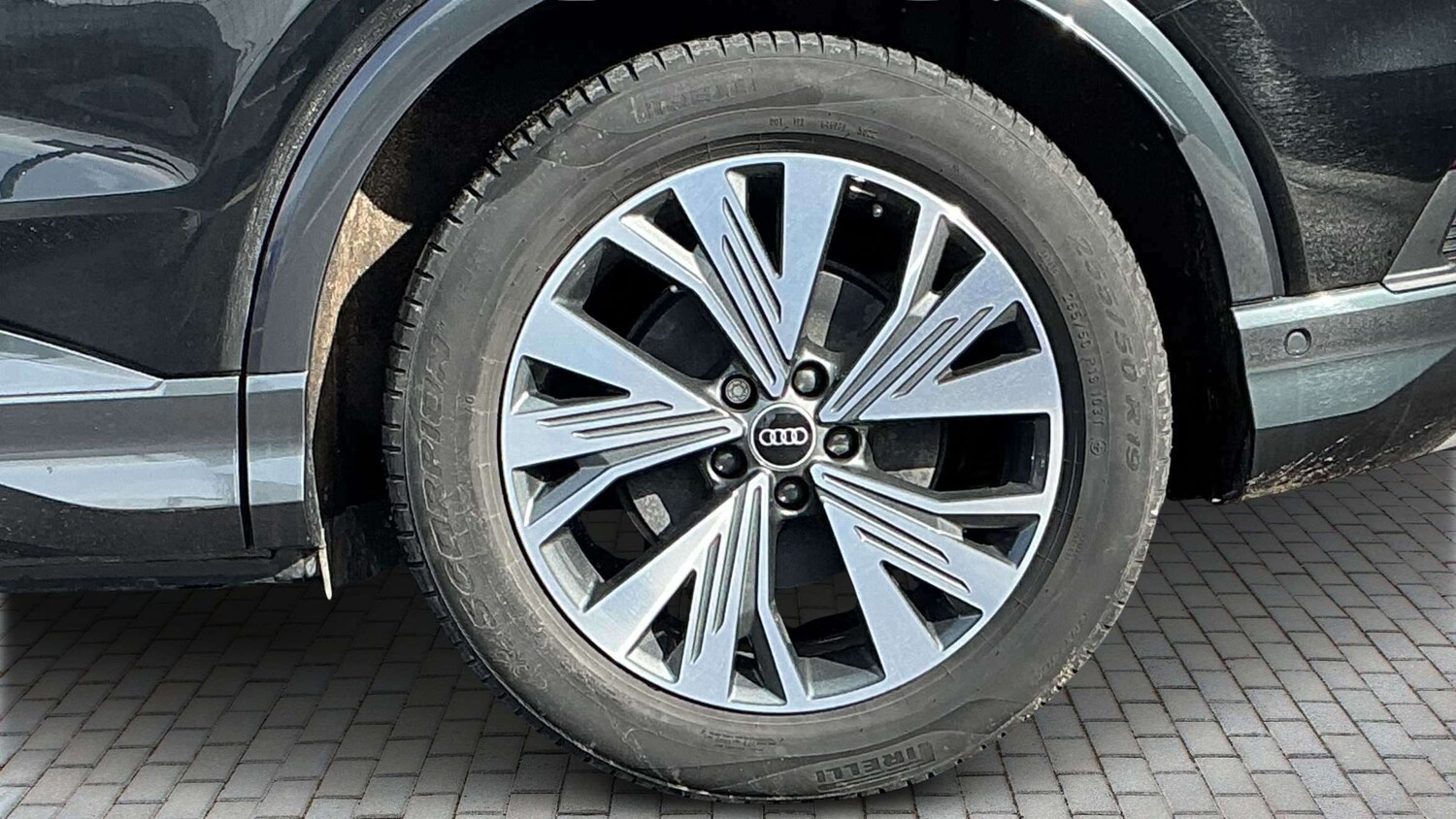 Used Audi Q4 e-tron 2023 for sale - 77885903: Photo 7