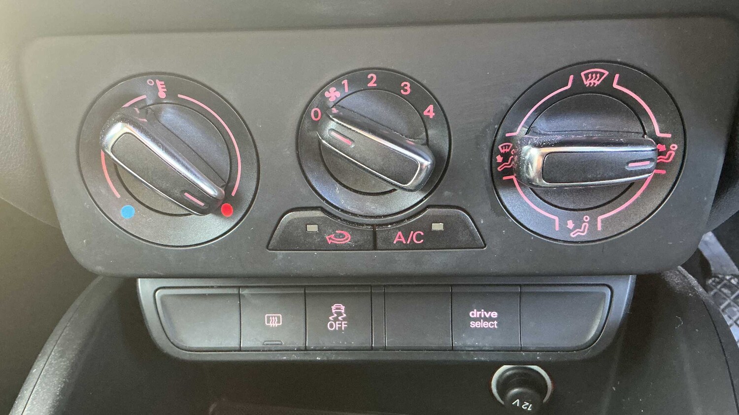 Used Audi A1 2015 for sale - 78104325: Photo 19