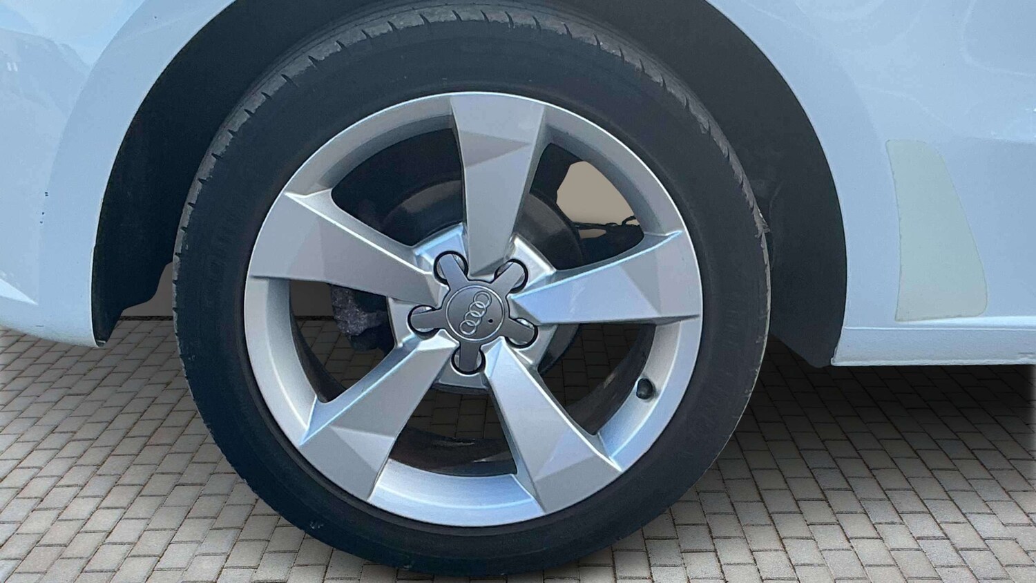 Used Audi A1 2015 for sale - 78104325: Photo 6