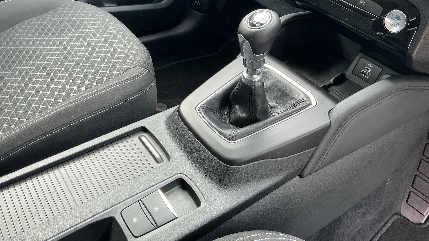 Used Ford Kuga 2025 for sale - 76339587: Photo 11