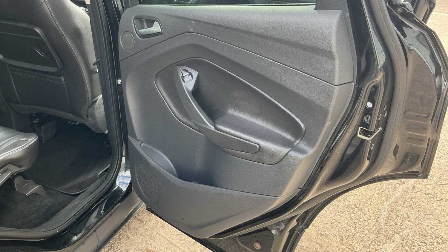 Used Ford Kuga 2014 for sale - 75813478: Photo 31