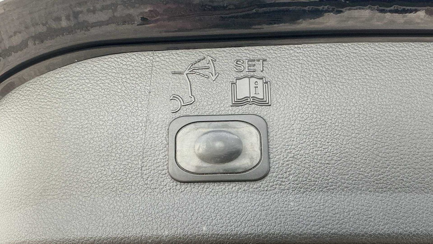 Used Ford Kuga 2014 for sale - 75813478: Photo 32