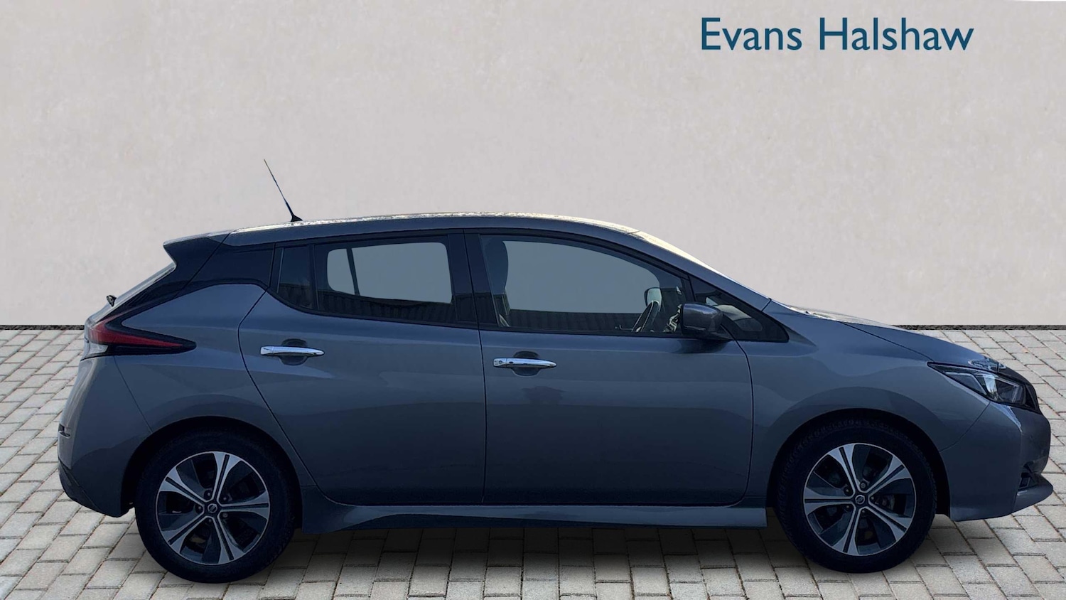 Used Nissan Leaf 2020 for sale - 76692112: Photo 4