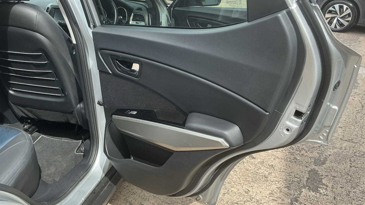 Used Ssangyong Tivoli 2020 for sale - 75812691: Photo 15