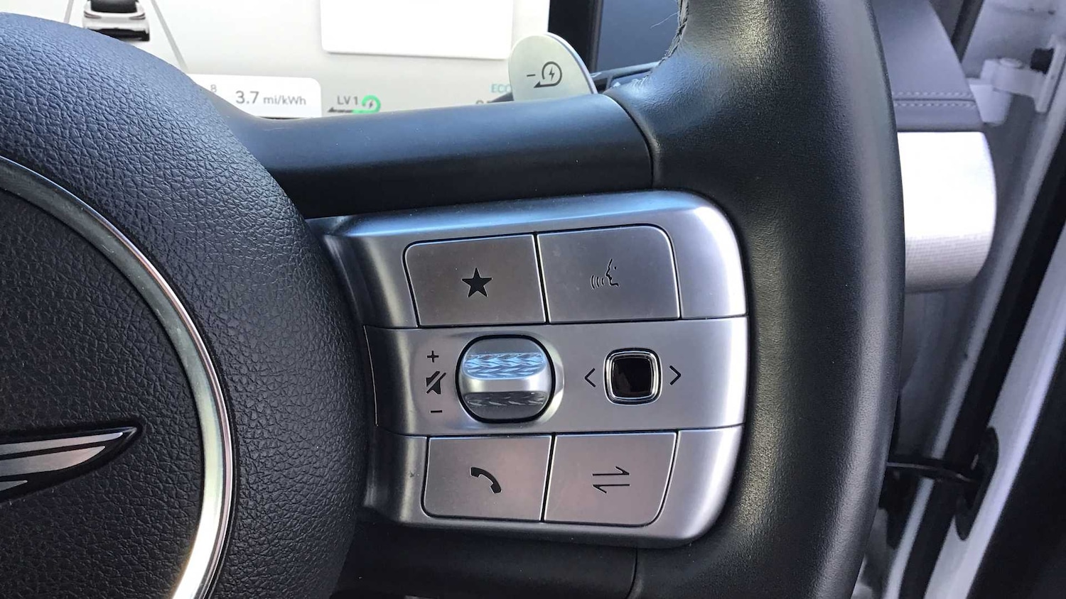 Used Genesis GV60 2023 for sale - 78052322: Photo 28