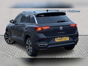 Used Volkswagen T-Roc 2019 for sale - 76902444: Photo