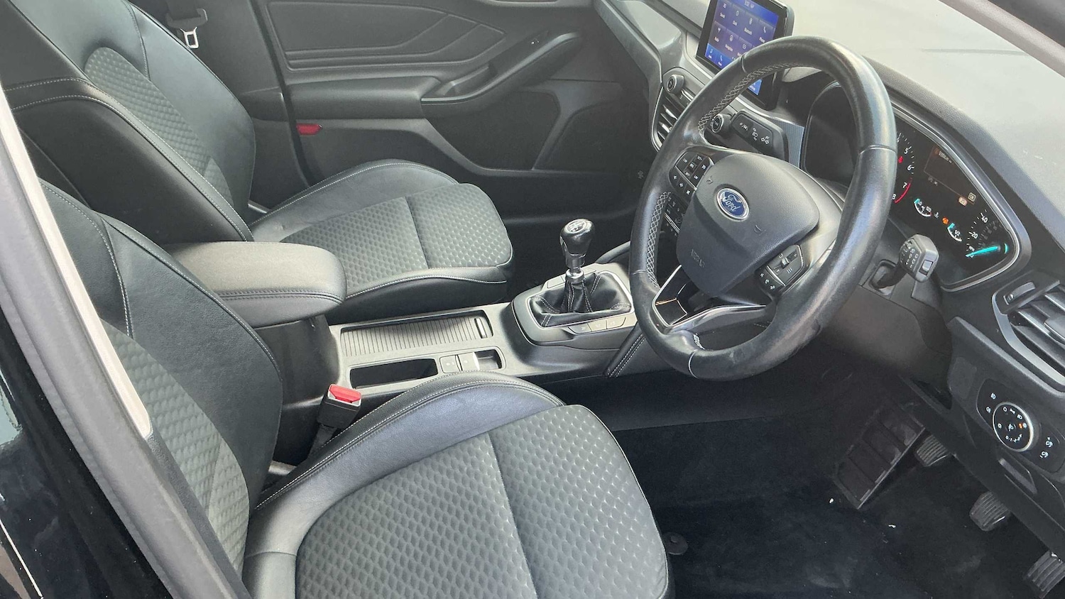 Used Ford Focus 2019 for sale - 76875870: Photo 10
