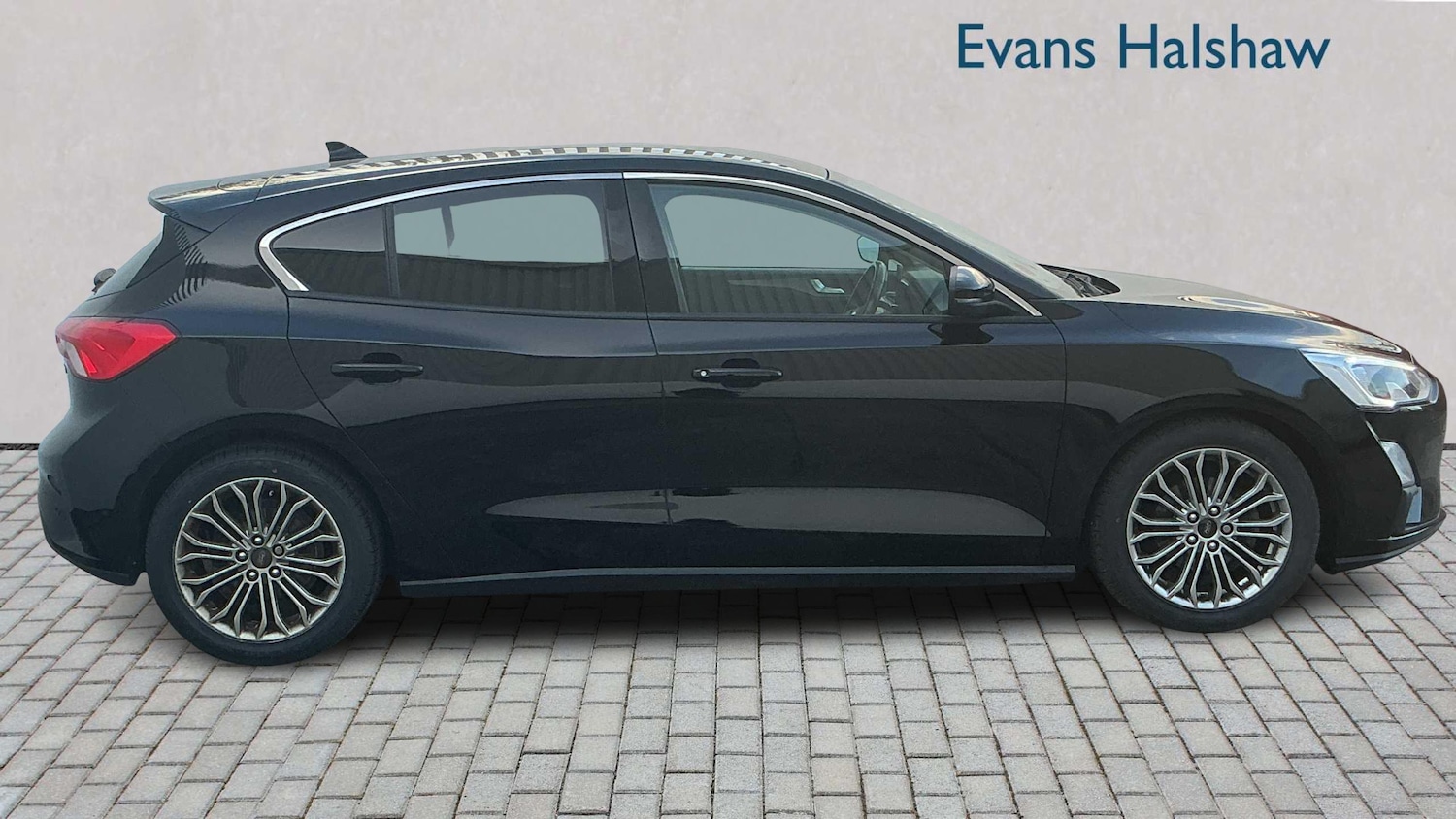 Used Ford Focus 2019 for sale - 76875870: Photo 3