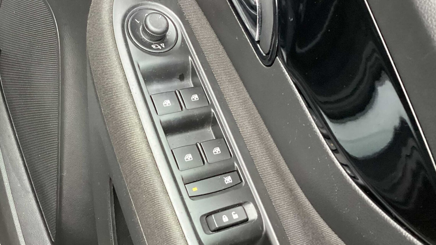 Used Vauxhall Mokka X 2018 for sale - 77913705: Photo 11