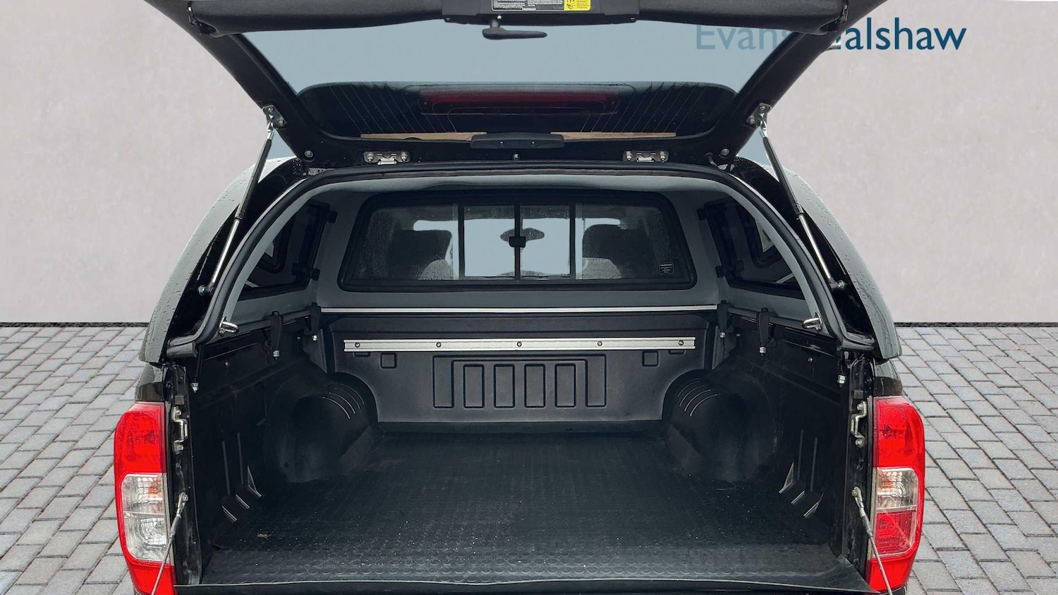 Used Nissan Navara 2020 for sale - 77361325: Photo 13