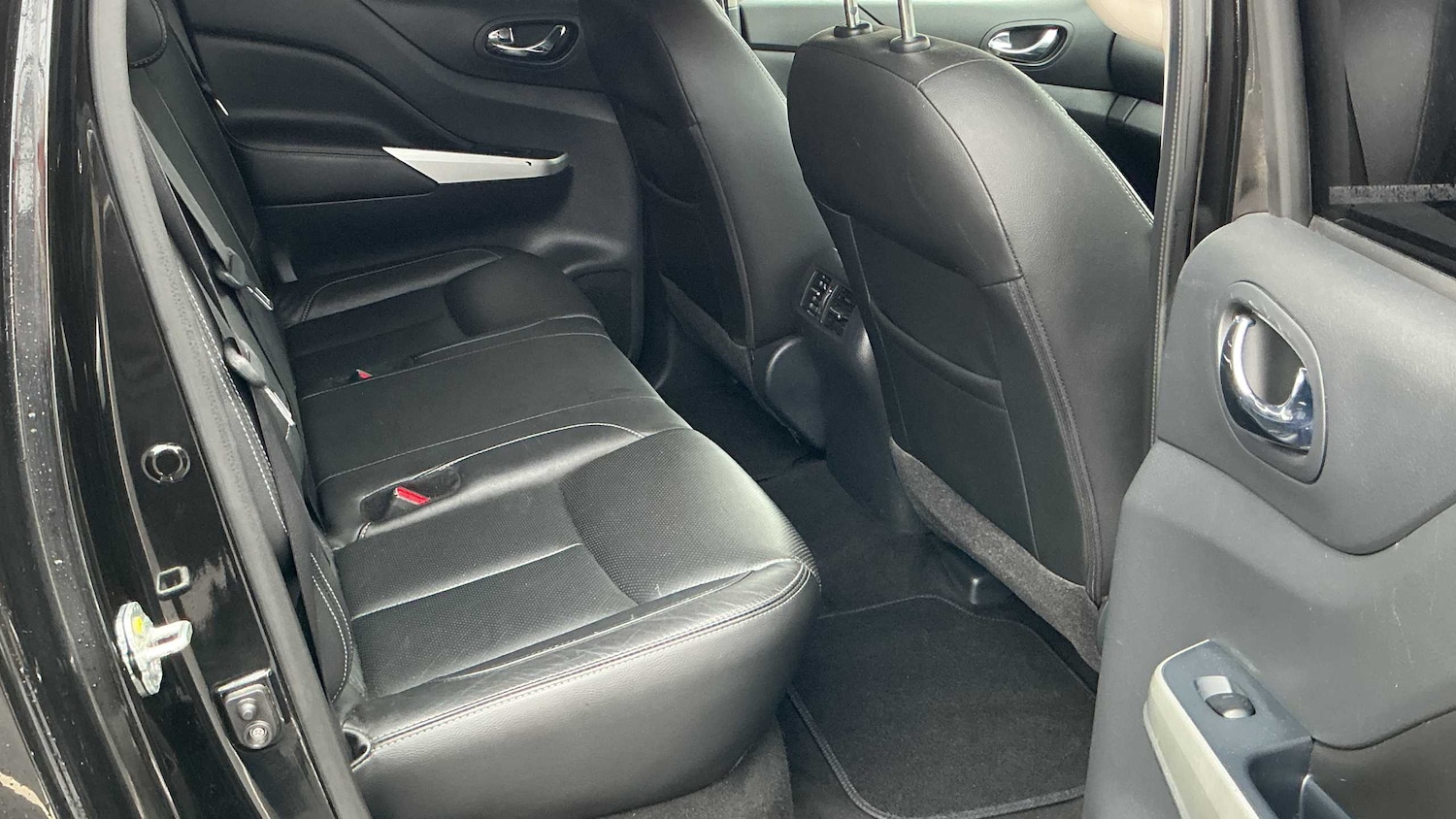 Used Nissan Navara 2020 for sale - 77361325: Photo 9