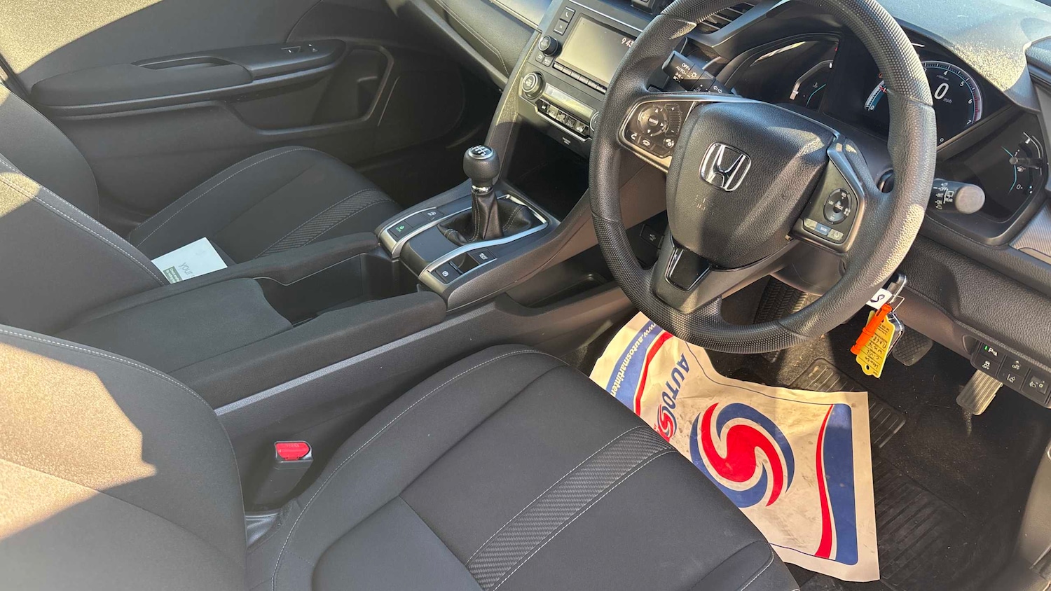 Used Honda Civic 2019 for sale - 76636730: Photo 9