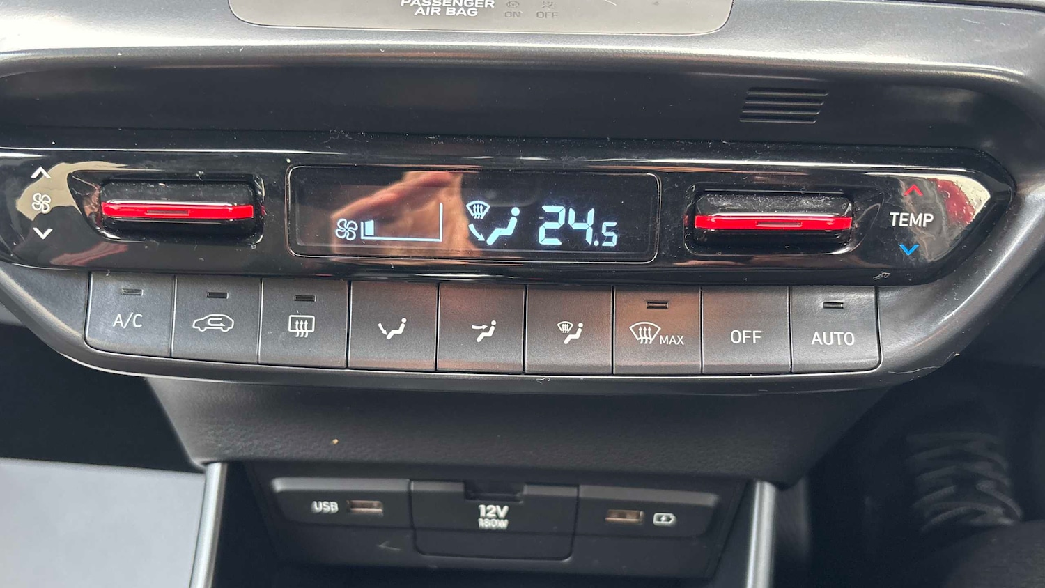 Used Hyundai i20 2024 for sale - 76705001: Photo 21