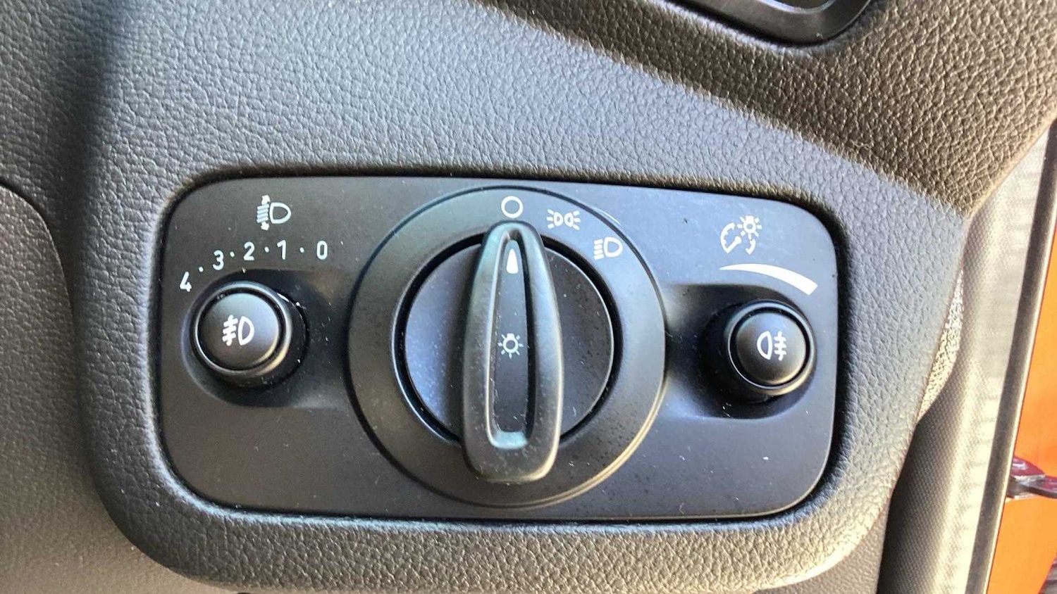 Used Ford Kuga 2017 for sale - 76564335: Photo 28