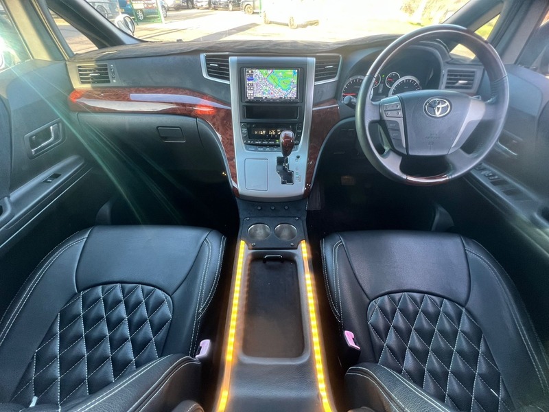 Used Toyota Vellfire 2010 for sale - 77166062: Photo 10