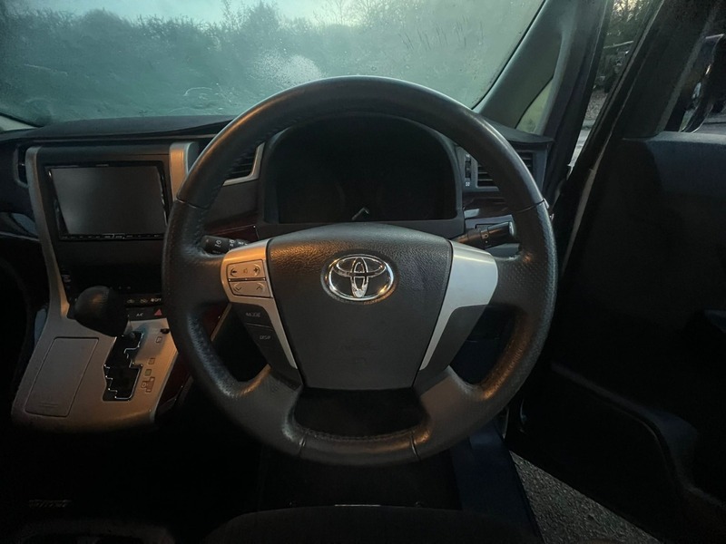 Used Toyota Vellfire 2012 for sale - 76768911: Photo 8
