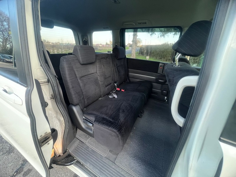 Used Honda Stepwagon 2010 for sale - 77166056: Photo 11