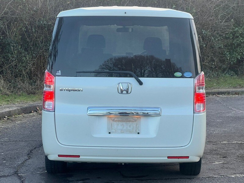 Used Honda Stepwagon 2010 for sale - 77166056: Photo 4