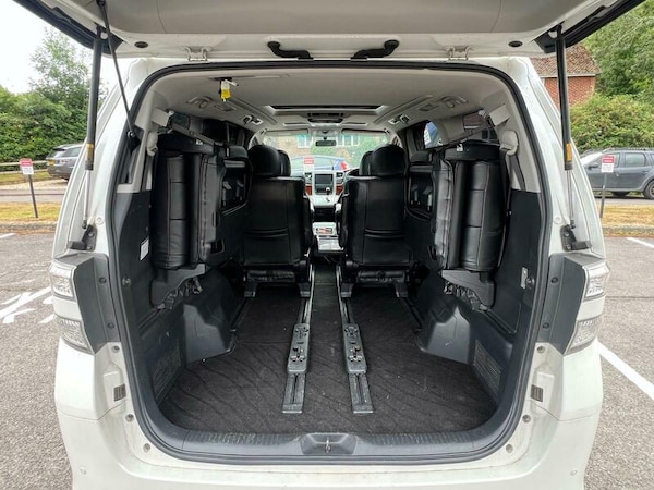 Used Toyota Vellfire 2010 for sale - 75165069: Photo 12