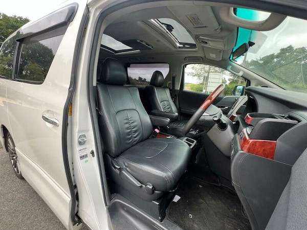 Used Toyota Vellfire 2010 for sale - 75165069: Photo 3