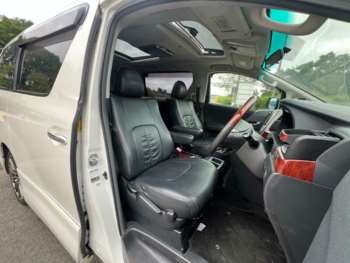Used Toyota Vellfire  for sale - 75165069: Photo