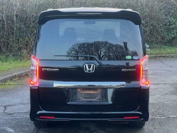 Used Honda Stepwagon 2013 for sale - 77020524: Photo