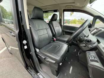 Used Honda Stepwagon  for sale - 74761557: Photo