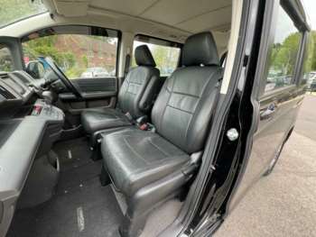 Used Honda Stepwagon  for sale - 74761557: Photo