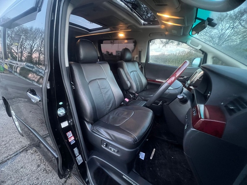 Used Toyota Vellfire 2008 for sale - 77547936: Photo 5