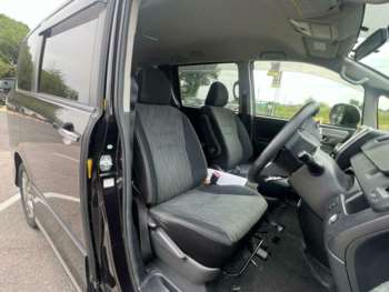 Used Toyota Voxy  for sale - 75033169: Photo