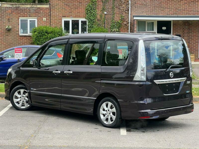 Used Nissan Serena 2012 for sale - 76665881: Photo 2