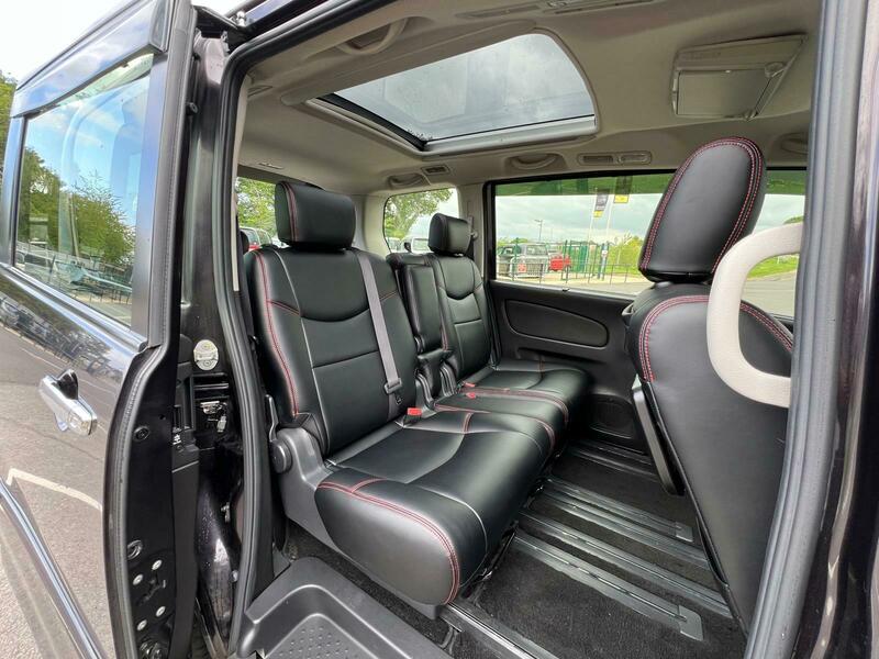 Used Nissan Serena 2012 for sale - 76665881: Photo 5