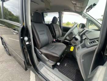 Used Toyota Voxy  for sale - 75033165: Photo