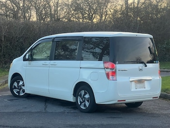 Used Honda Stepwagon 2010 for sale - 79010121: Photo
