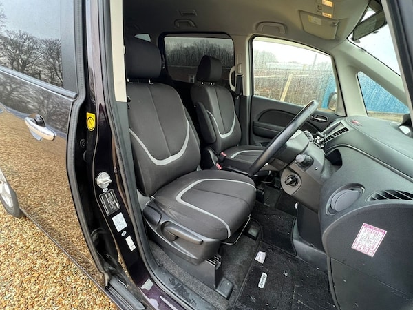 Used Mazda Biante 2009 for sale - 75681019: Photo 7
