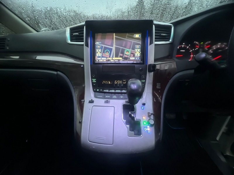 Used Toyota Vellfire 2012 for sale - 77319757: Photo 7