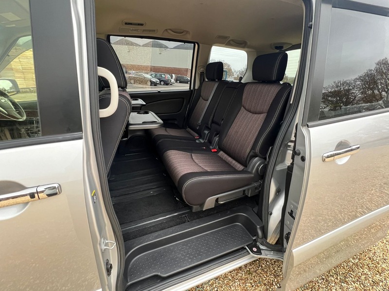 Used Nissan Serena 2024 for sale - 77172858: Photo 13