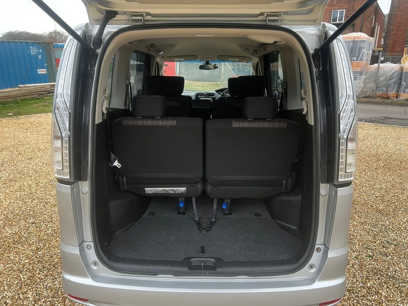 Used Nissan Serena 2024 for sale - 77172858: Photo 15